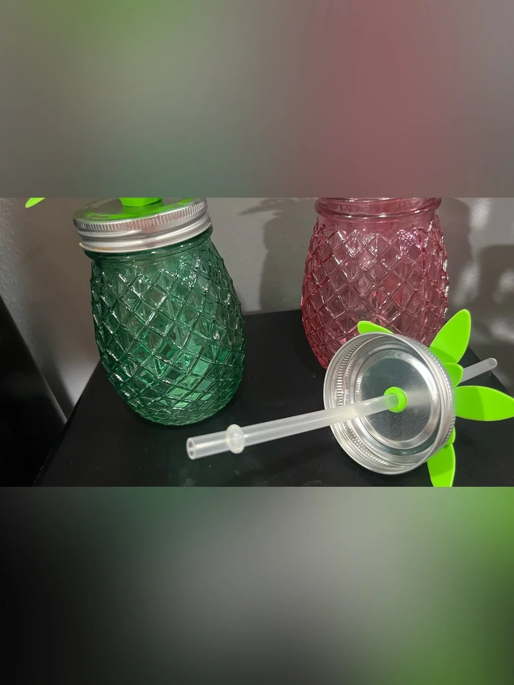 Pineapple Glass Tumbler with Green Leaf Lid and Straw - Set of 2